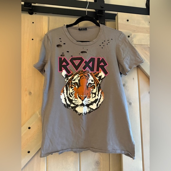 LIKE NEW Zutter Roar Graphic Tee - Picture 1 of 5
